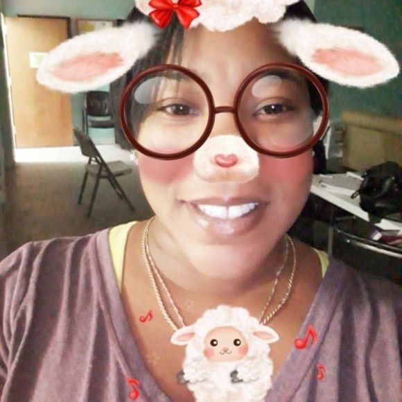 Meet your Posher, Clara - Picture 1 of 1